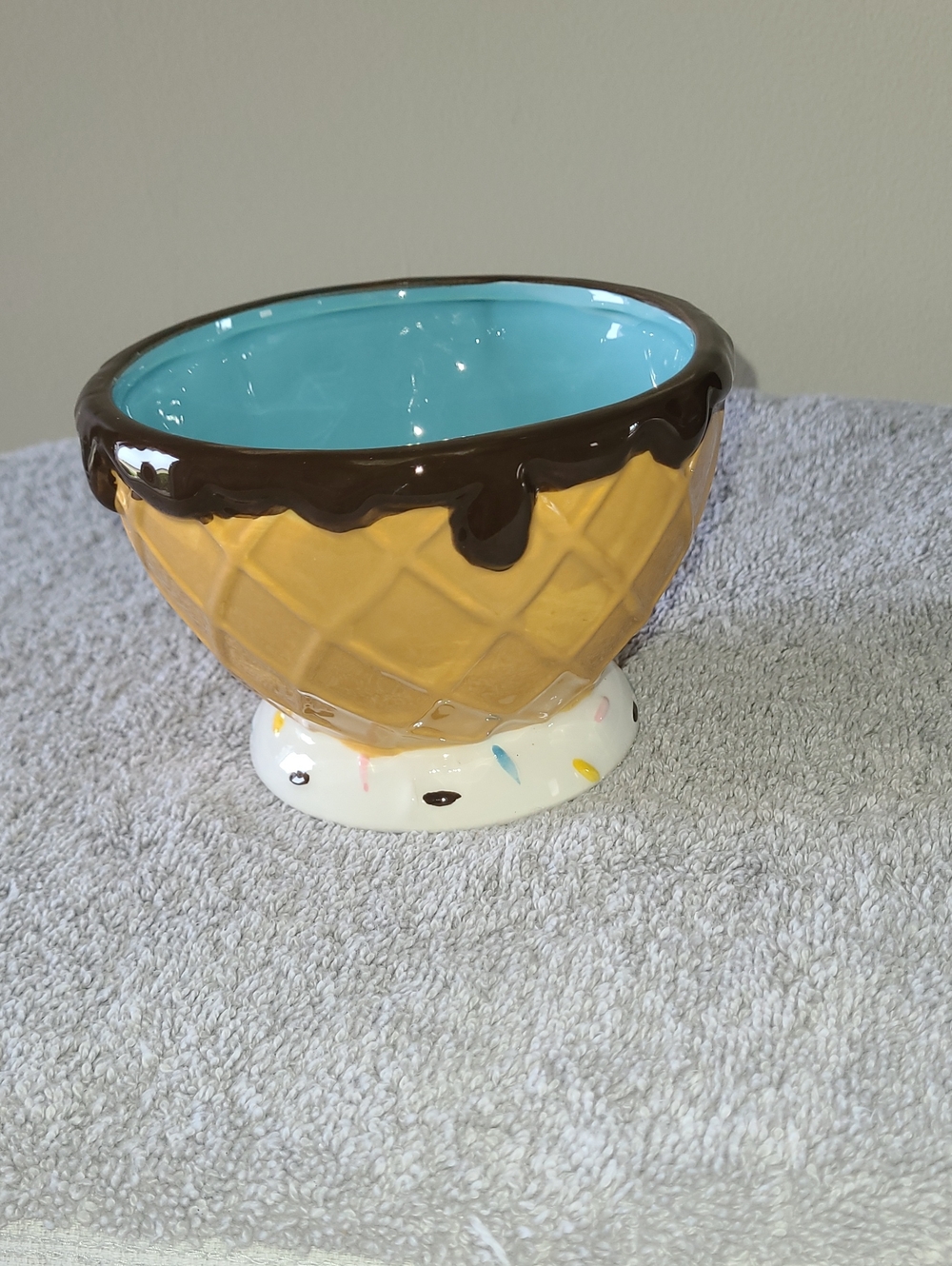 Vintage Boston Warehouse Ceramic Ice Cream Bowl